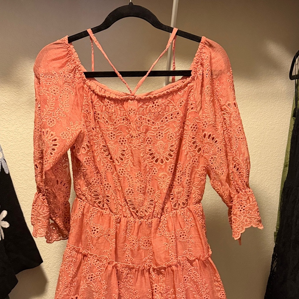 Alice + Olivia Coral Long Sleeve Lace Dress